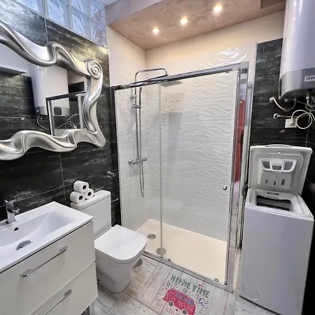 Golden Paradise Seaview *