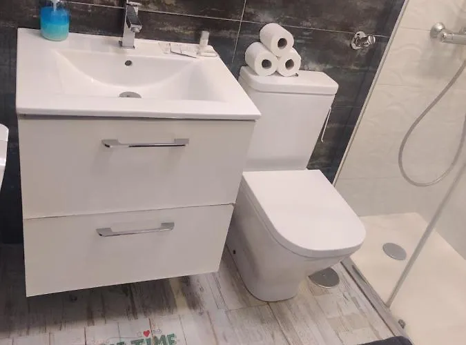 Golden Paradise Seaview