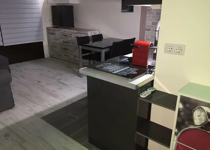 Golden Paradise Seaview *