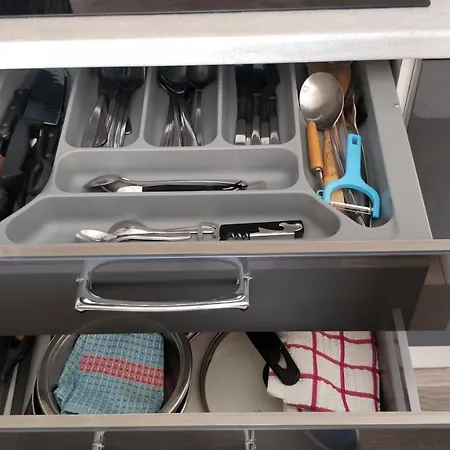 Golden Paradise Seaview 아파트