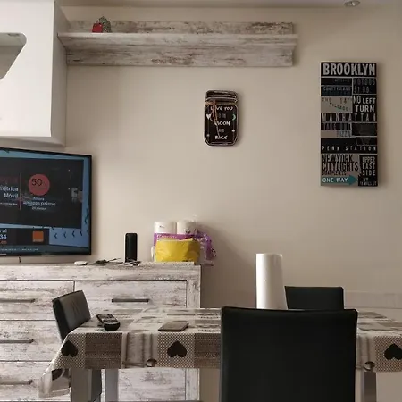 Golden Paradise Seaview 아파트