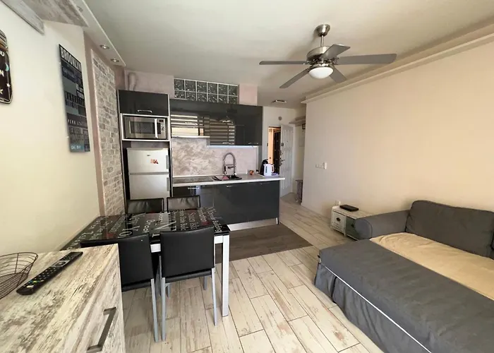 Апартаменты Golden Paradise Seaview Адехе